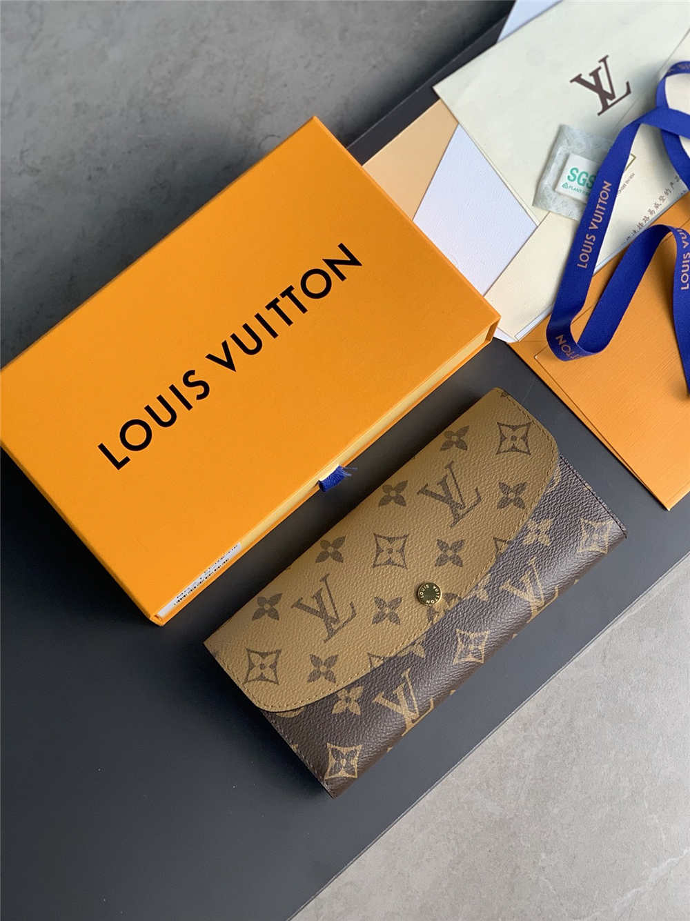 Louis Vuitton wallet M8215 EMILIE  2025 new 